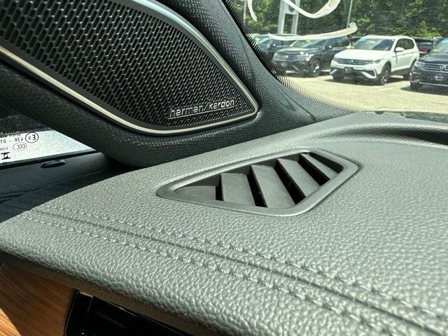 2026 Volkswagen Tiguan 2.0T SEL R-Line