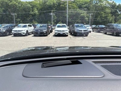 2026 Volkswagen Tiguan 2.0T SEL R-Line