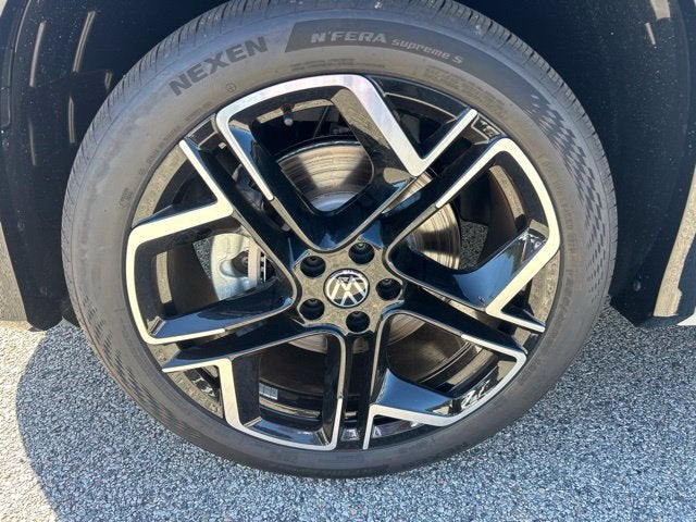 2026 Volkswagen Tiguan SEL R-Line Turbo