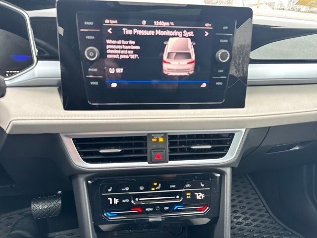 2025 Volkswagen Taos 1.5T SE