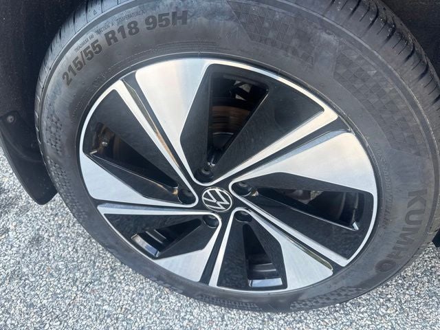 2025 Volkswagen Taos 1.5T SE