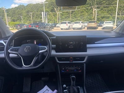 2025 Volkswagen Taos 1.5T SE