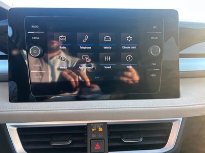 2027 Volkswagen Taos 1.5T SE