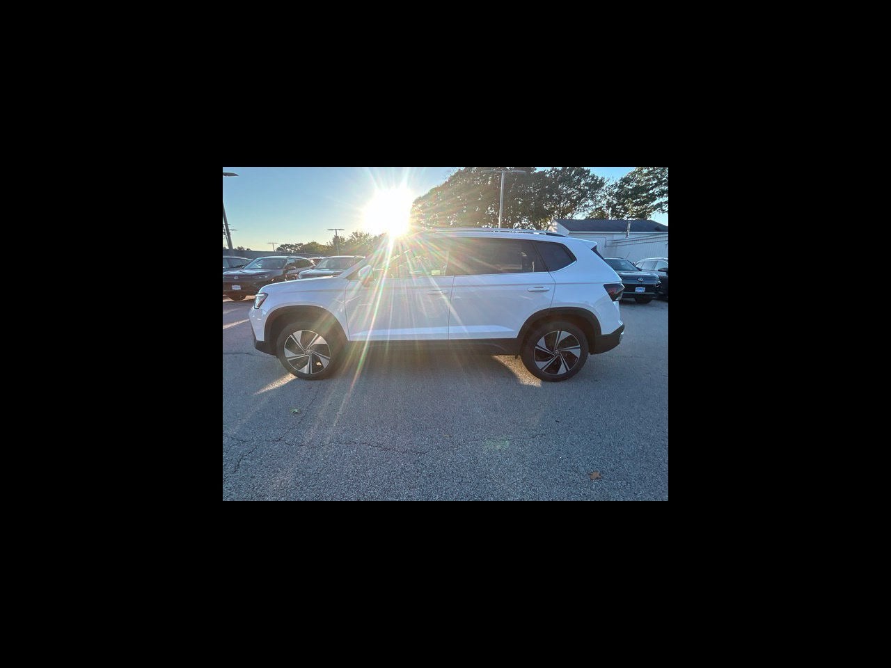 2027 Volkswagen Taos 1.5T SE
