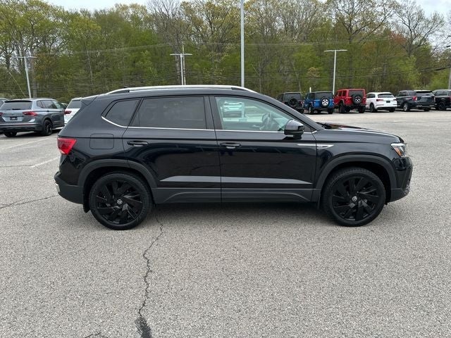 2024 Volkswagen Taos 1.5T SE
