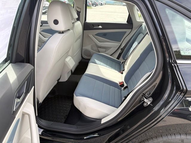 2027 Volkswagen Jetta SE FWD