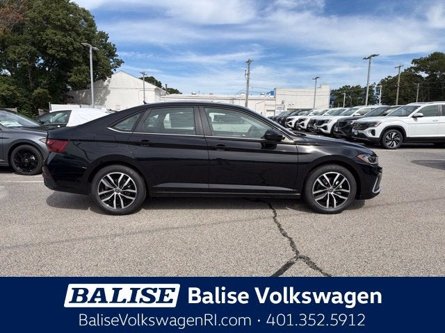 2027 Volkswagen Jetta SE FWD