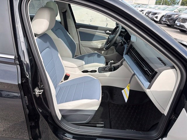 2027 Volkswagen Jetta SE FWD