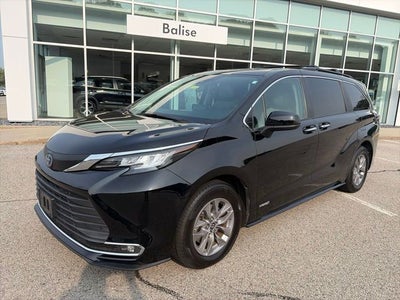 2021 Toyota Sienna XLE 7 Passenger