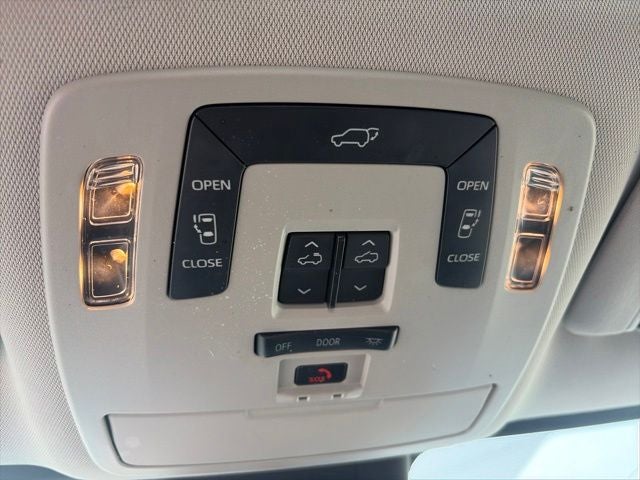 2021 Toyota Sienna XLE 7 Passenger
