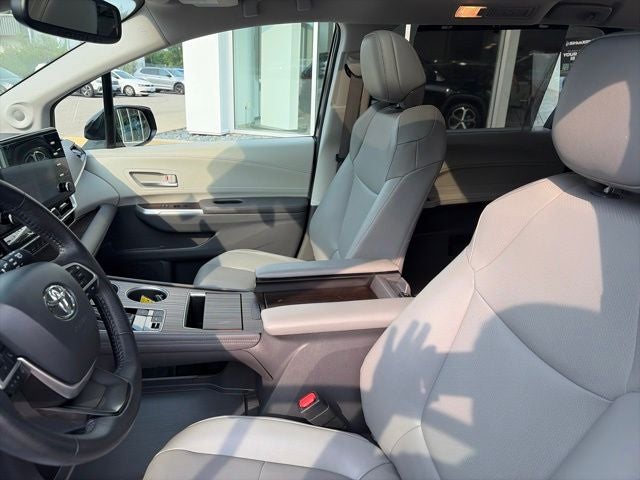 2021 Toyota Sienna XLE 7 Passenger