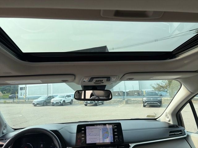 2021 Toyota Sienna XLE 7 Passenger