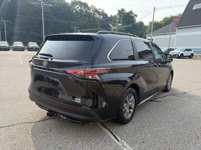 2021 Toyota Sienna XLE 7 Passenger