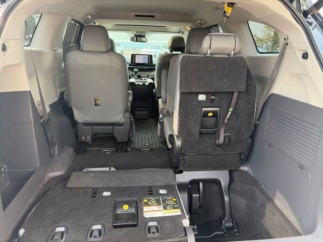 2021 Toyota Sienna XLE 7 Passenger