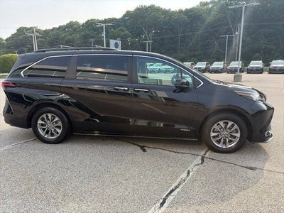 2021 Toyota Sienna XLE 7 Passenger