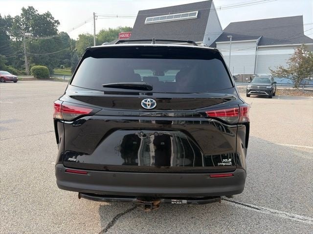 2021 Toyota Sienna XLE 7 Passenger