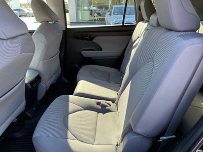 2023 Toyota Highlander LE