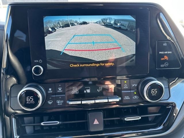 2023 Toyota Highlander LE
