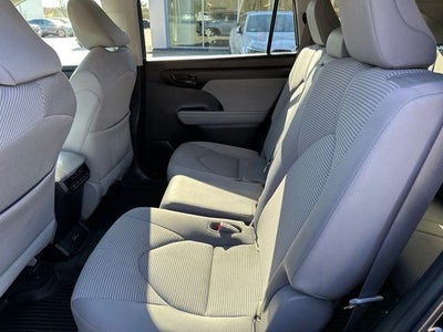 2023 Toyota Highlander LE