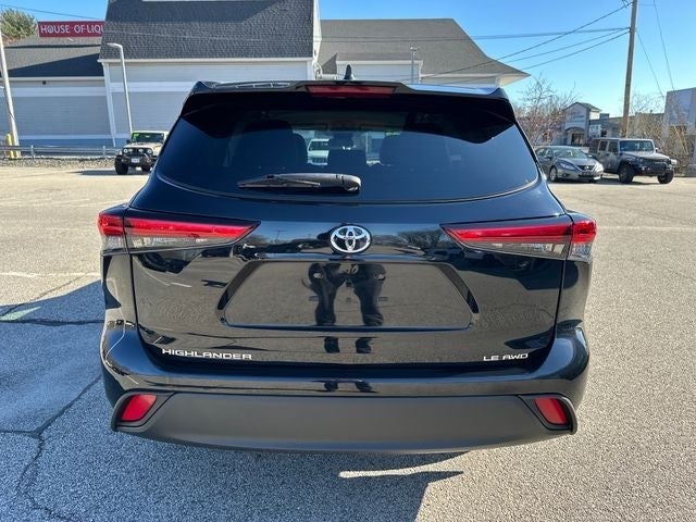 2023 Toyota Highlander LE