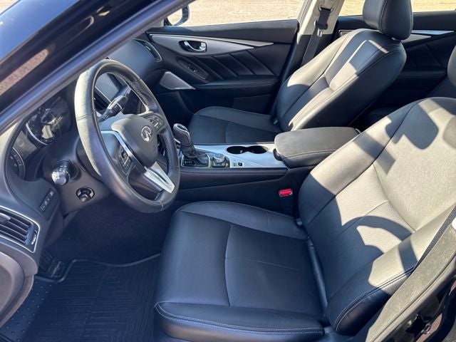 2022 INFINITI Q50 LUXE