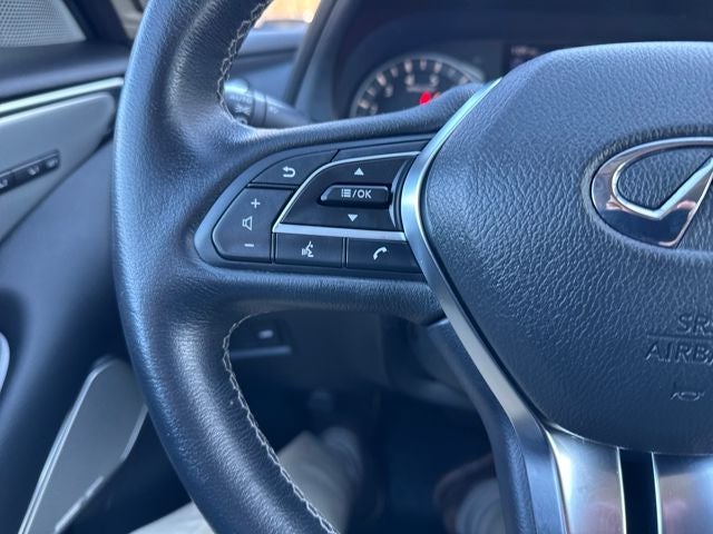 2022 INFINITI Q50 LUXE