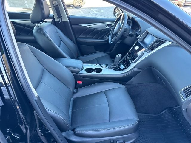 2022 INFINITI Q50 LUXE