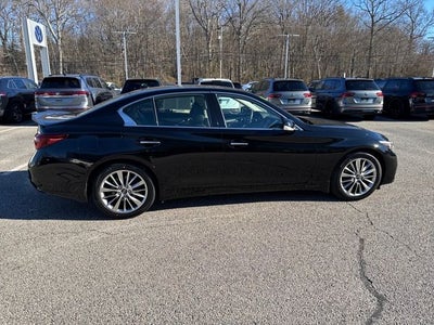2022 INFINITI Q50 LUXE