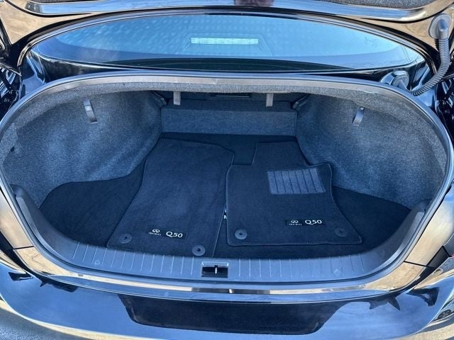 2022 INFINITI Q50 LUXE