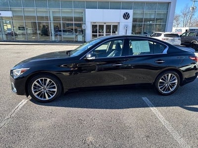 2022 INFINITI Q50 LUXE