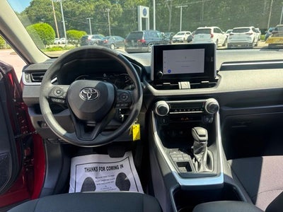 2024 Toyota RAV4 LE