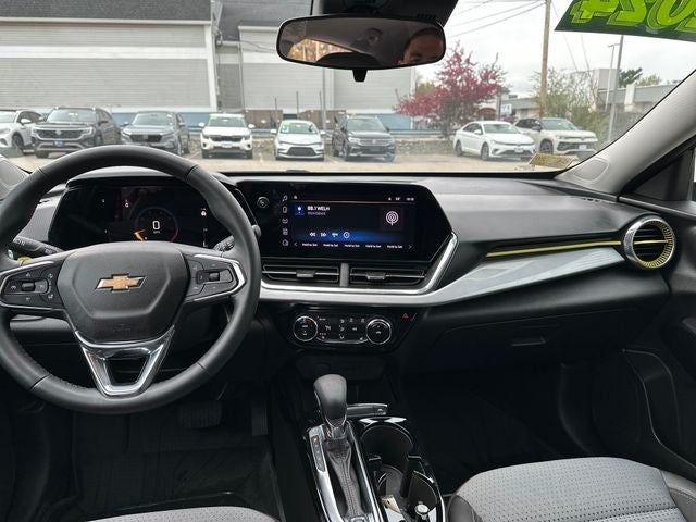 2024 Chevrolet Trax LT