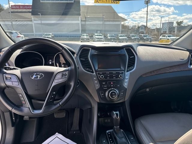 2018 Hyundai Santa Fe SE