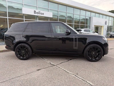 2025 Land Rover Range Rover SE LWB