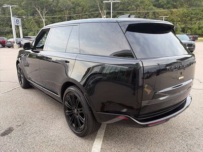 2025 Land Rover Range Rover SE LWB