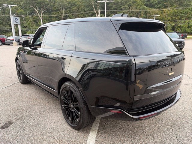 2025 Land Rover Range Rover SE LWB