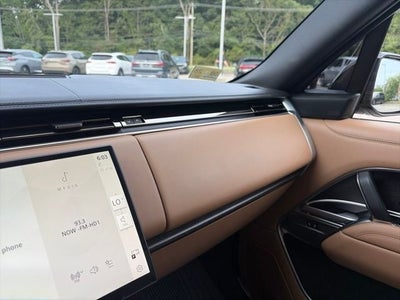 2025 Land Rover Range Rover SE LWB