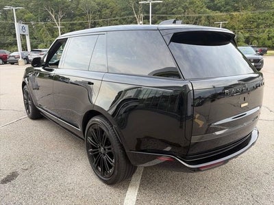 2025 Land Rover Range Rover SE LWB