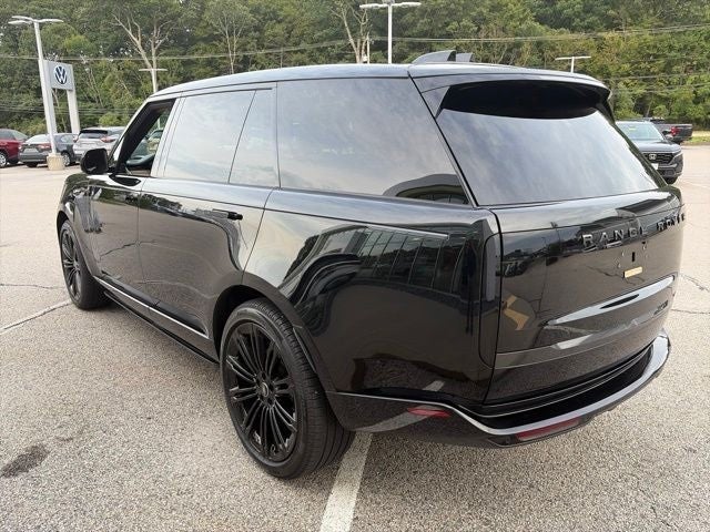 2025 Land Rover Range Rover SE LWB