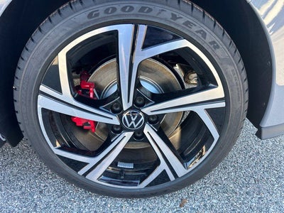 2026 Volkswagen Golf GTI SE