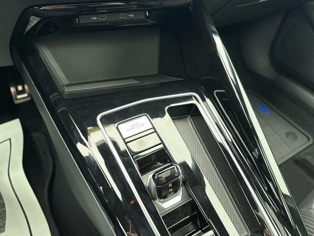 2026 Volkswagen Golf R 2.0T