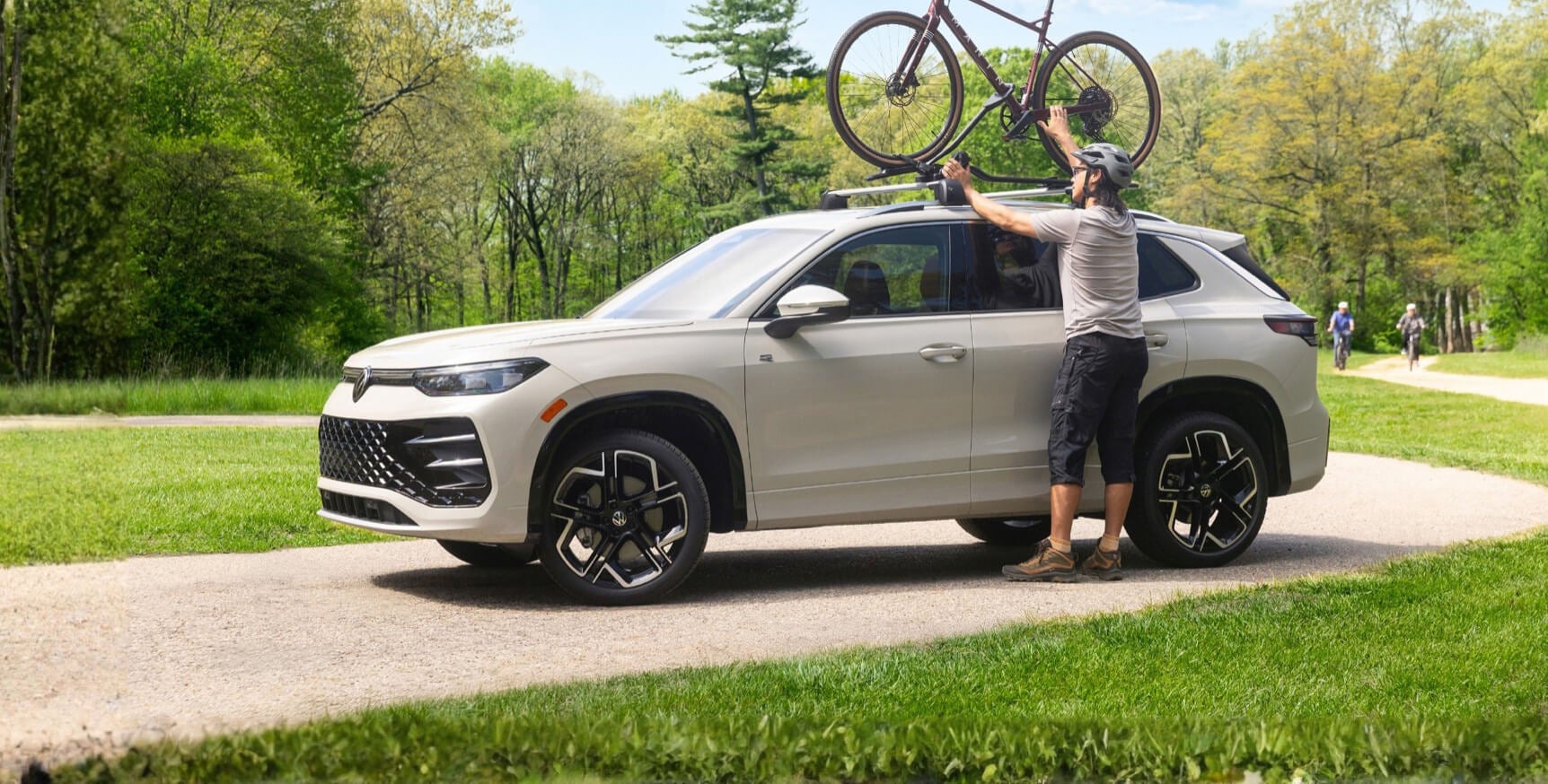 2025 Volkswagen Tiguan Hero